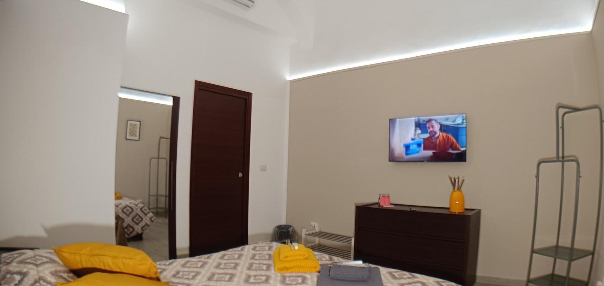 Exclusive House In The Center Apartment Catania Exterior photo